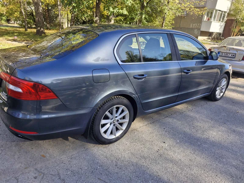 Skoda Superb, снимка 8 - Автомобили и джипове - 52597891