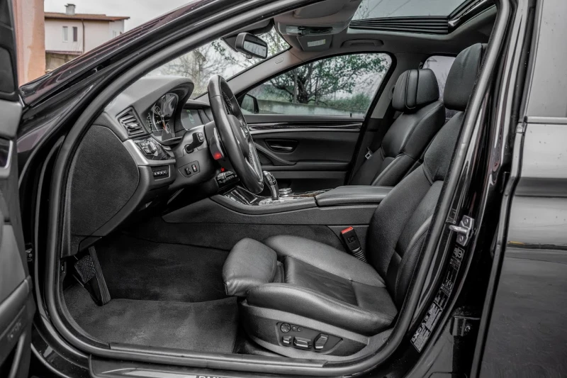 BMW 530 ДИСТРОНИК/ВАКУУМ/KEYLESS/HEAD UP/ПЕЧКА/CARPLAY/, снимка 10 - Автомобили и джипове - 52700125