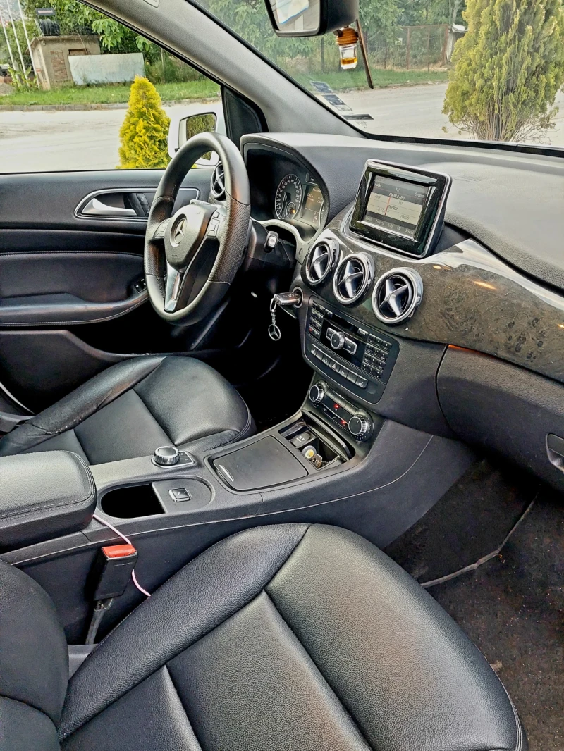 Mercedes-Benz B 180, снимка 4 - Автомобили и джипове - 53162865