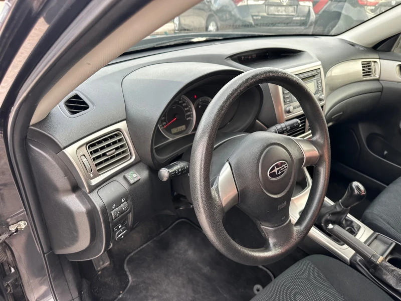 Subaru Impreza 1.5 GAZ, снимка 10 - Автомобили и джипове - 53271351