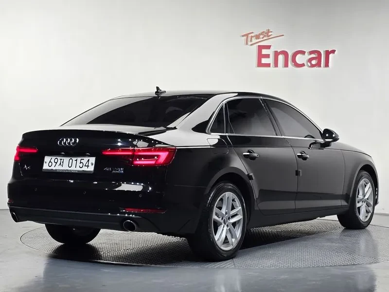 Audi A4 45 Tfsi Quattro Premium, снимка 2 - Автомобили и джипове - 55816712