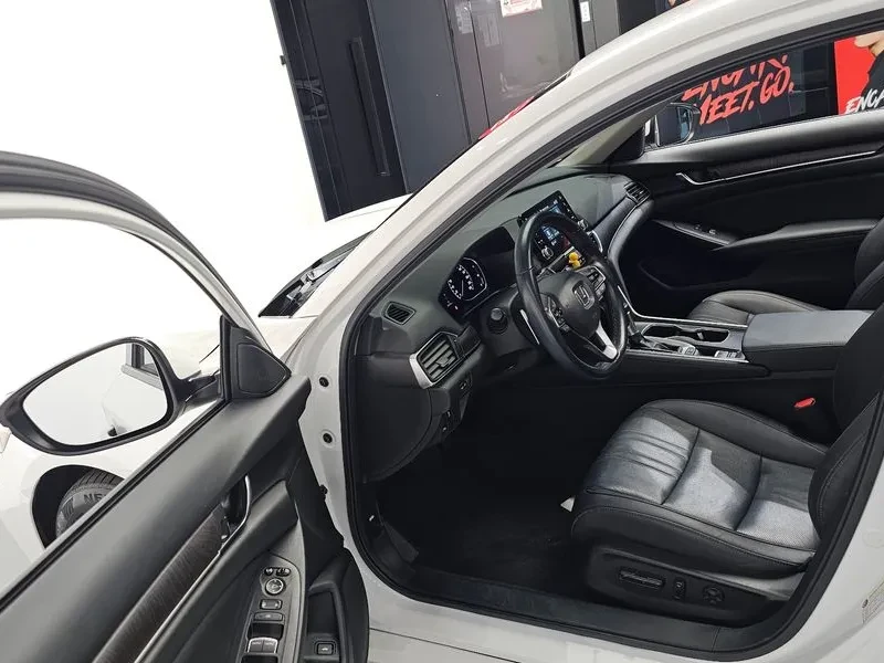 Honda Accord 10Th Generation 1.5 Turbo, снимка 10 - Автомобили и джипове - 55938468