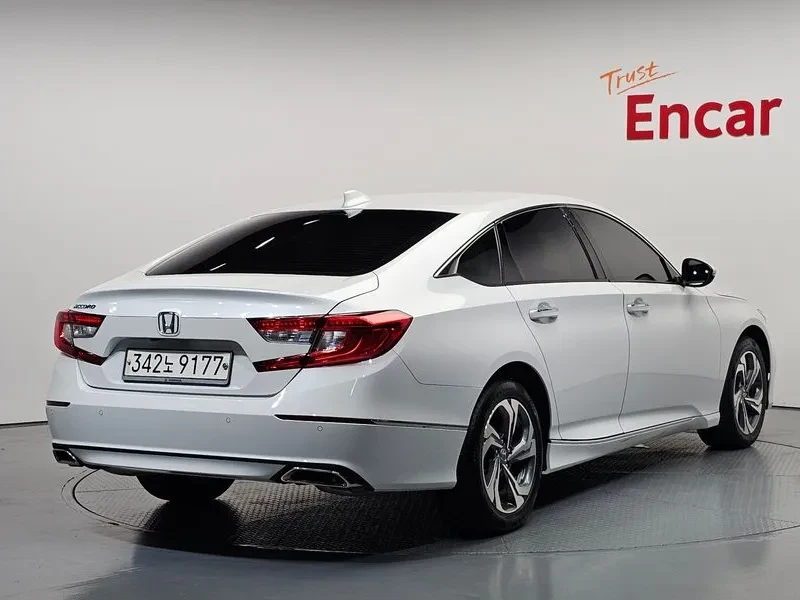 Honda Accord 10Th Generation 1.5 Turbo, снимка 2 - Автомобили и джипове - 55938468