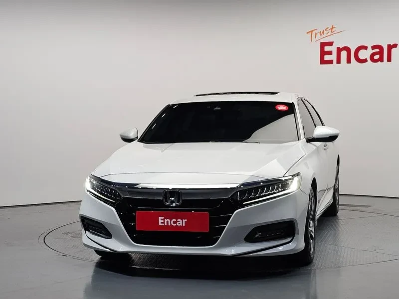Honda Accord 10Th Generation 1.5 Turbo, снимка 3 - Автомобили и джипове - 55938468