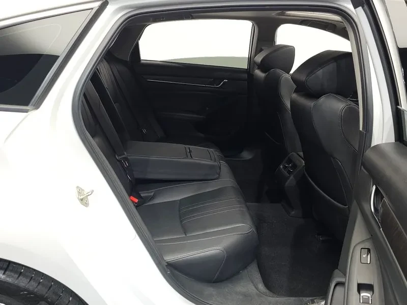 Honda Accord 10Th Generation 1.5 Turbo, снимка 11 - Автомобили и джипове - 55938468