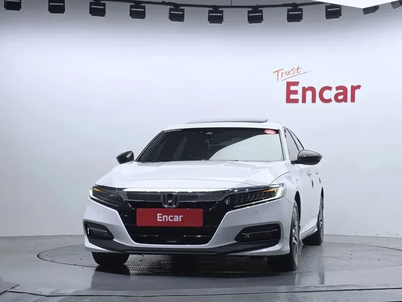 Honda Accord 2.0 Hybrid Touring, снимка 5 - Автомобили и джипове - 55985304