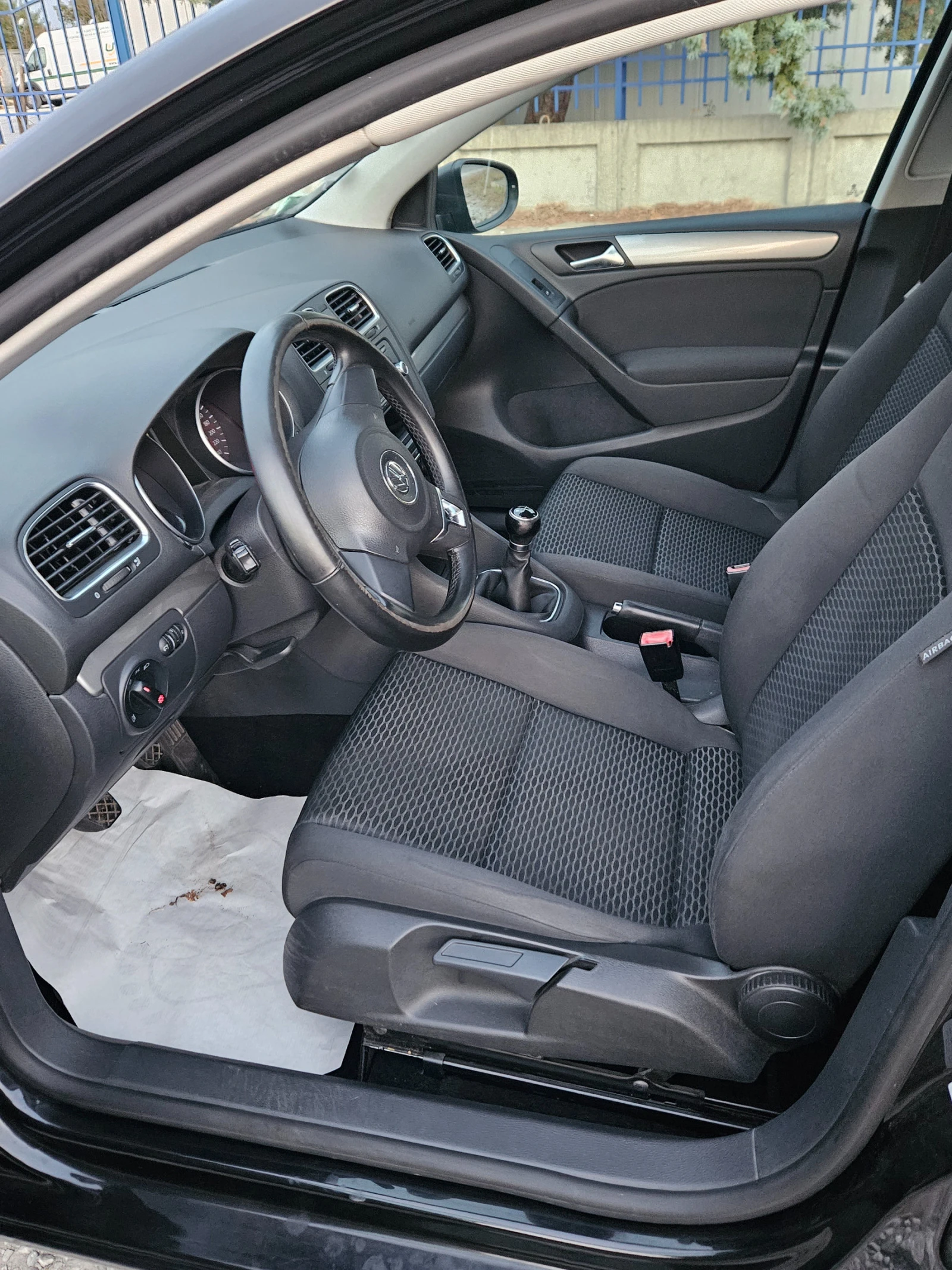 VW Golf 1.6 TDI EURO5 - изображение 10