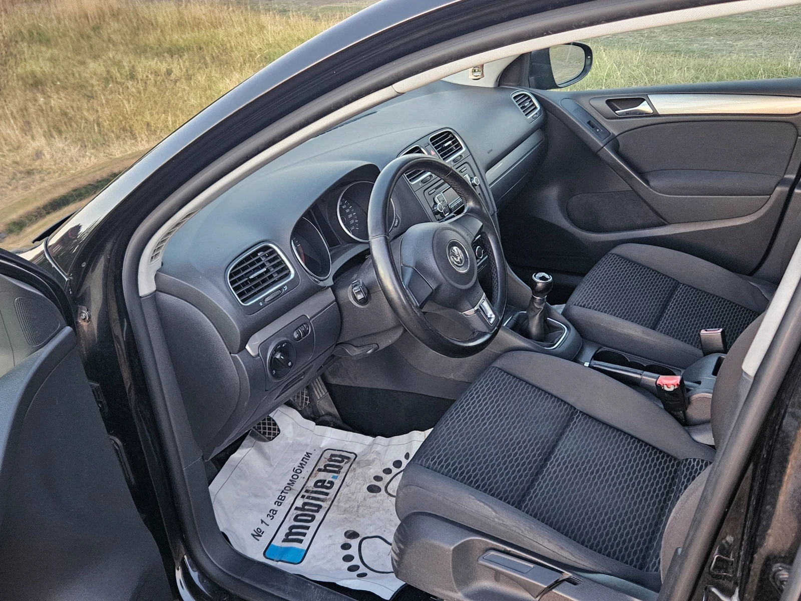 VW Golf 1.6 TDI EURO5, снимка 9 - Автомобили и джипове - 55981374