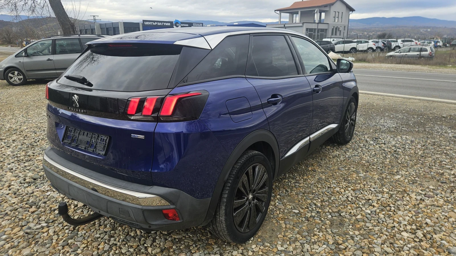 Peugeot 3008 1.2i Puretech, снимка 4 - Автомобили и джипове - 54214572