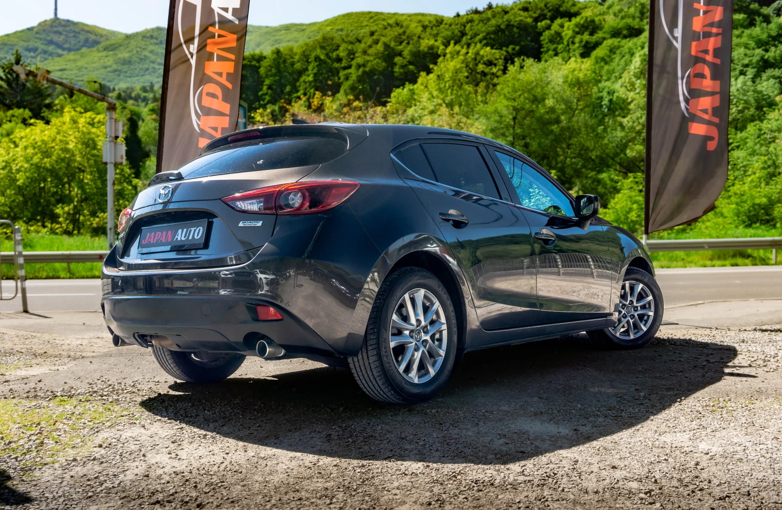 Mazda 3 2.2D Автоматик! МНОГО ДОБРО СЪСТОЯНИЕ!  - изображение 4