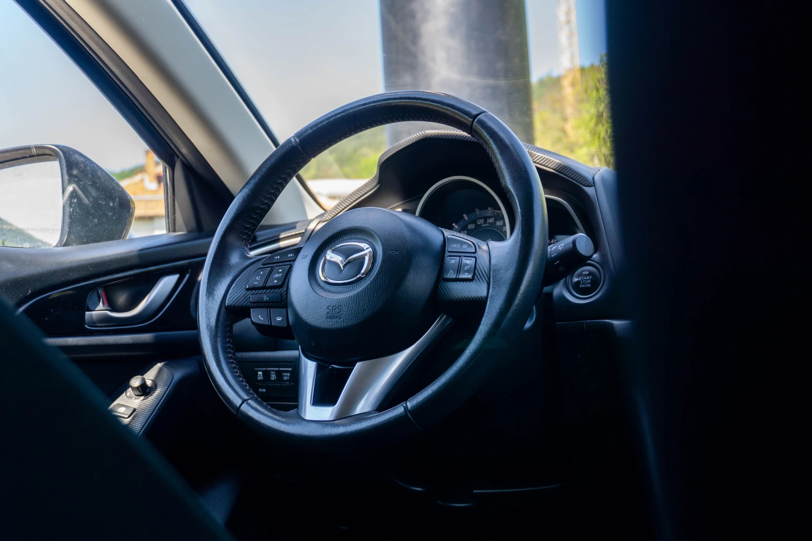 Mazda 3 2.2D Автоматик! МНОГО ДОБРО СЪСТОЯНИЕ!  - изображение 9