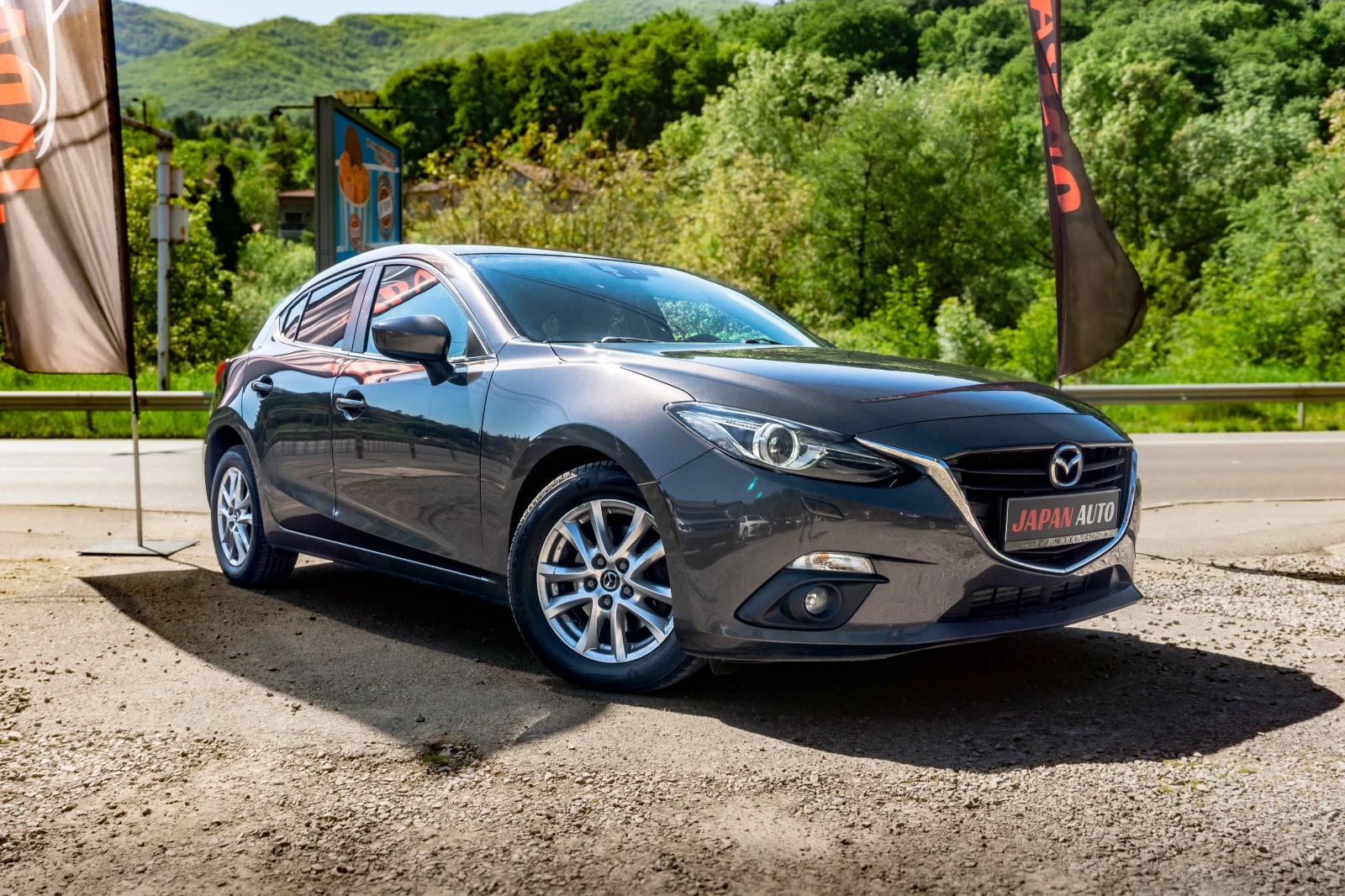 Mazda 3 2.2D Автоматик! МНОГО ДОБРО СЪСТОЯНИЕ!  - изображение 3