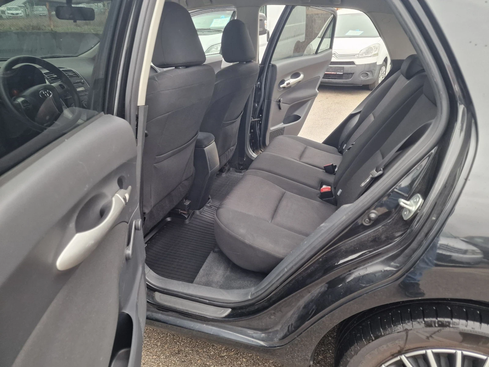 Toyota Auris 1.3VVT-I FACELIFT | Mobile.bg — изображение 14