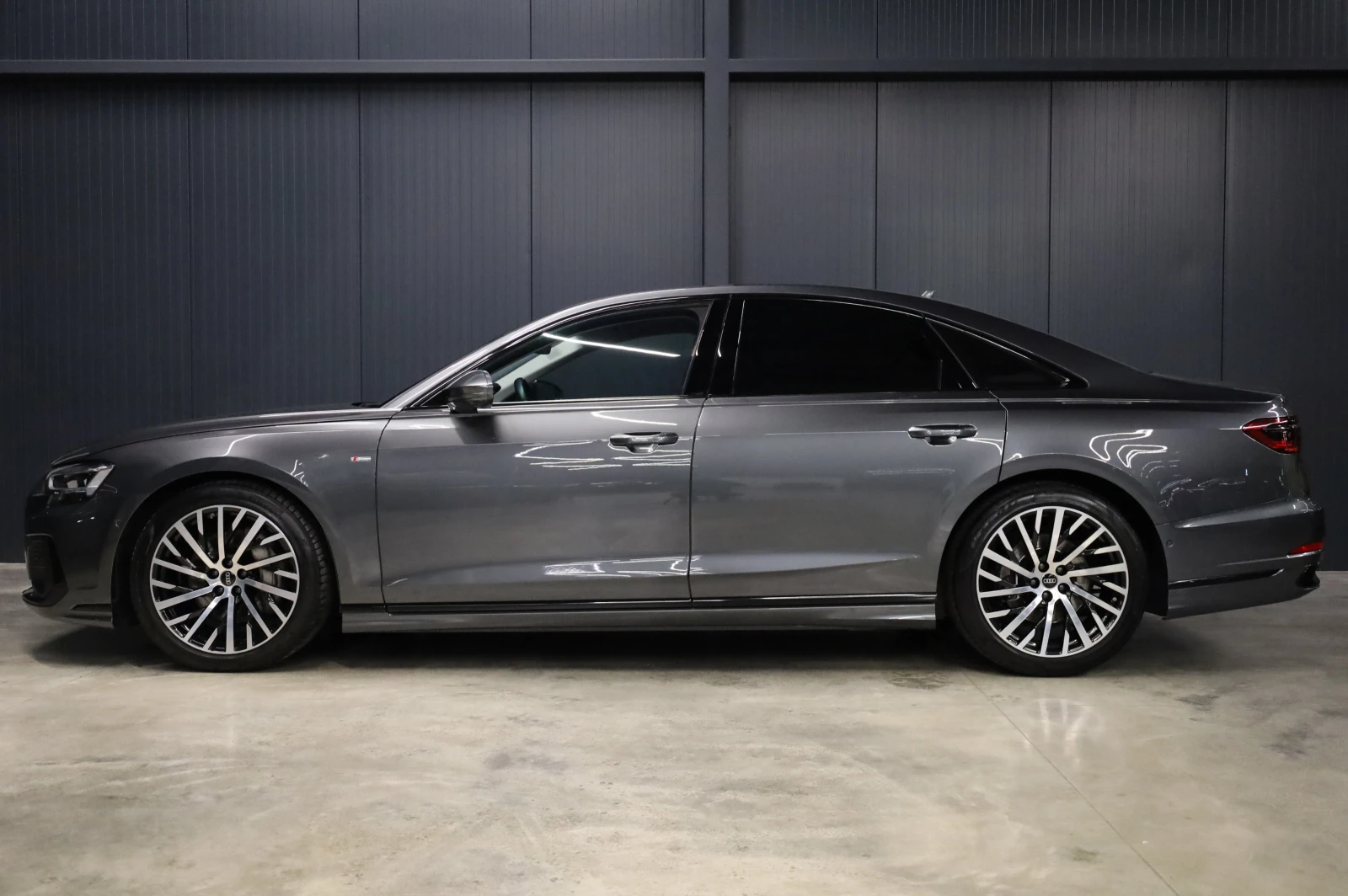 Audi A8 50TDI* FACELIFT* B&O* 360* OLED LIGHTS* , снимка 3 - Автомобили и джипове - 51485009