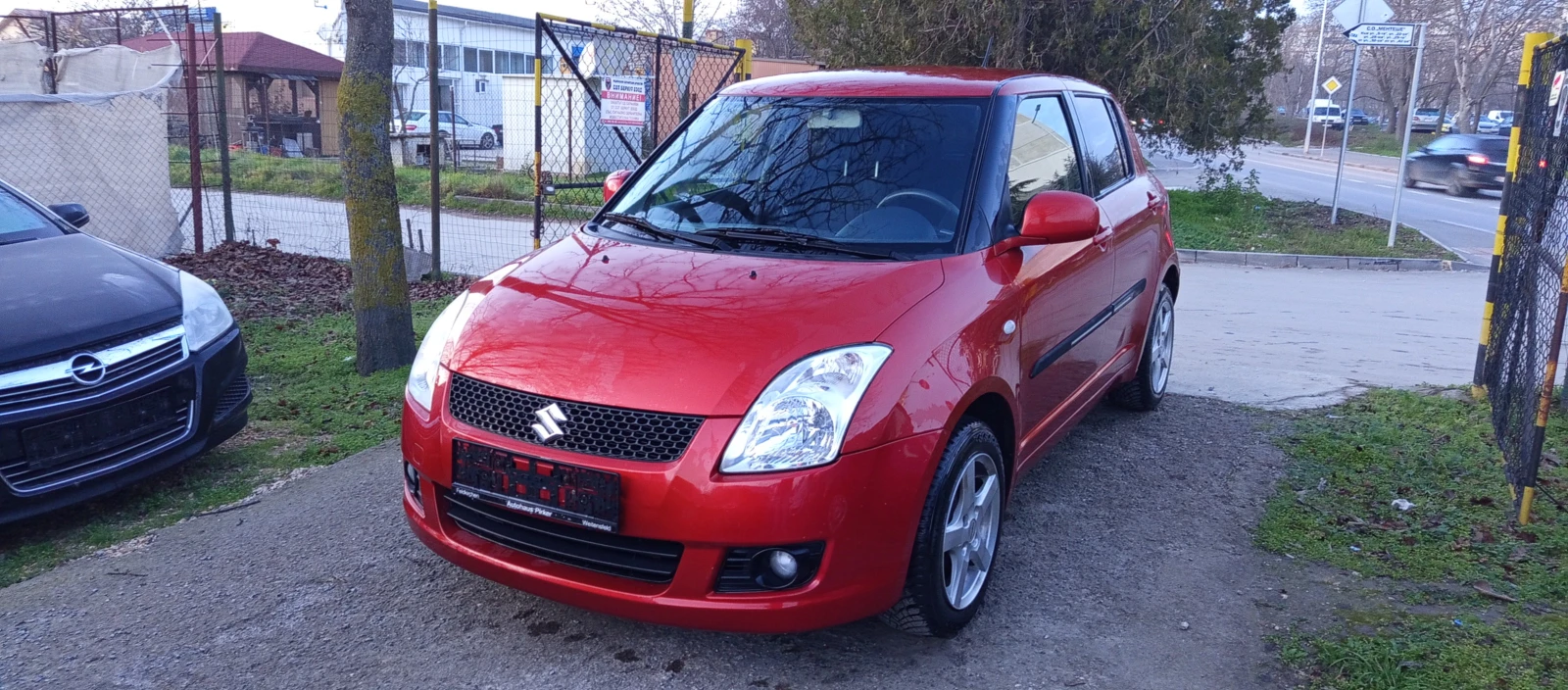 Suzuki Swift 1.3i 4X4 FACELIFT  - изображение 2
