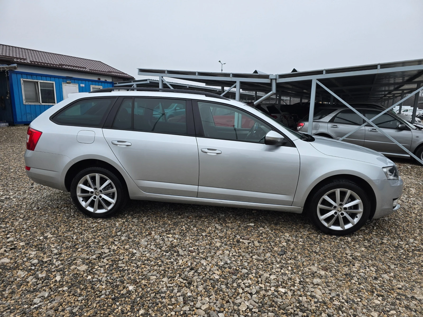 Skoda Octavia 1.6TDI 110кс 4x4 EURO 6b ! ! РЕАЛНИ КИЛОМЕТРИ - изображение 6