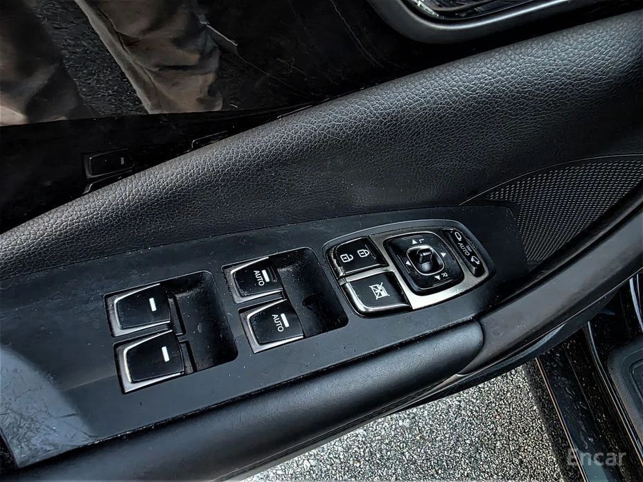 Hyundai Grandeur, снимка 9 - Автомобили и джипове - 53852256