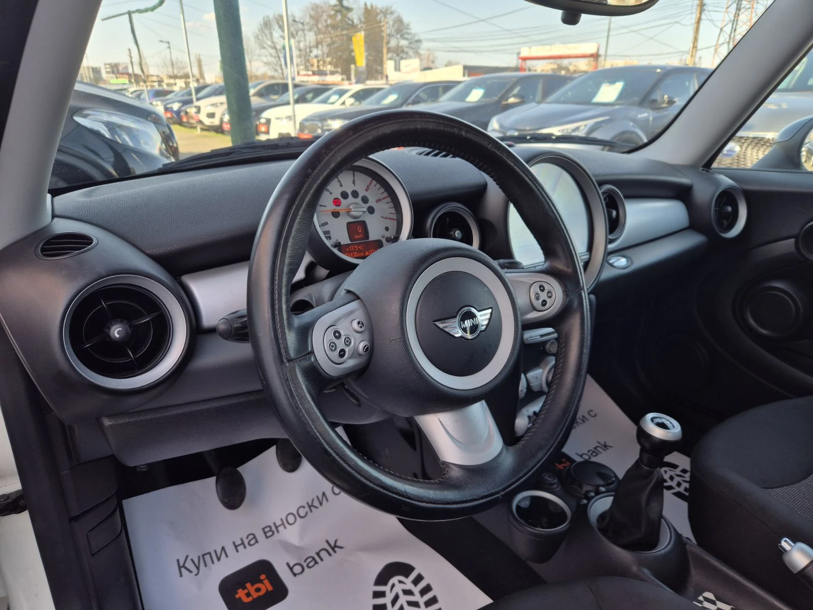 Mini Cooper 1.6D-FACE LIFT , снимка 8 - Автомобили и джипове - 53852478