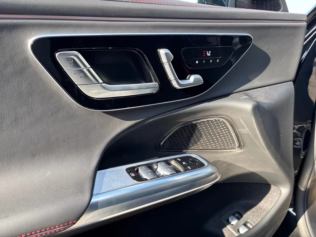 Mercedes-Benz E 53 AMG PLUG-IN HYBRID/4MATIC/DIGITAL LIGHT/360/MEMORY/, снимка 5 - Автомобили и джипове - 53898831