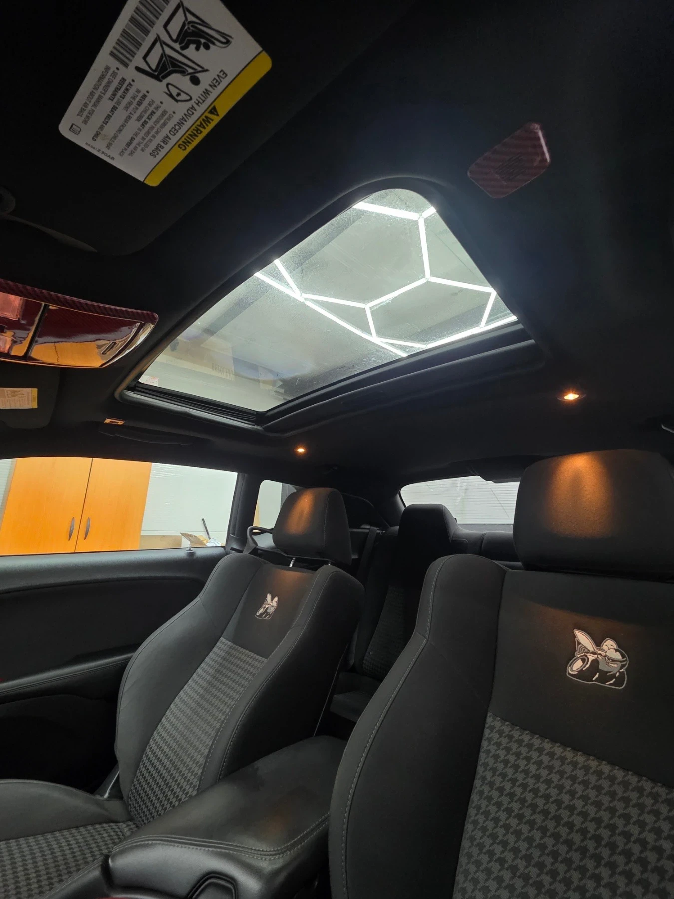 Dodge Challenger 6.4 Scat Pack/ Carbon Hood/ Baer 6S | Mobile.bg � ����������� 15