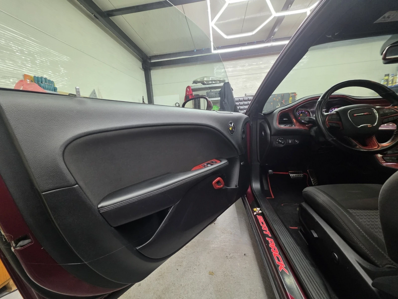 Dodge Challenger 6.4 Scat Pack/ Carbon Hood/ Baer 6S | Mobile.bg � ����������� 16