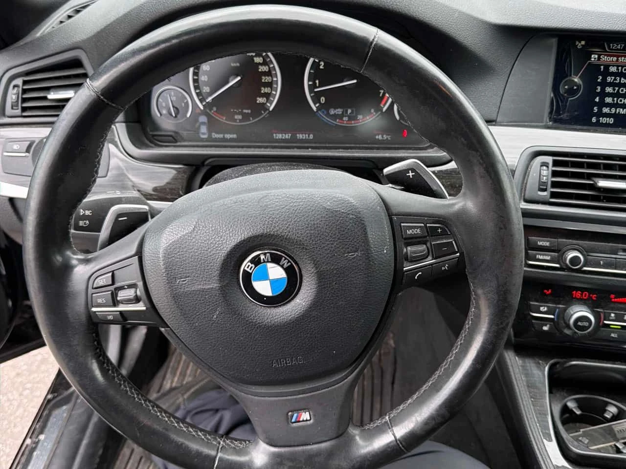 BMW 535 * 535i xDrive * CARFAX * БЕЗ ПЪРВОНАЧАЛНА ВНОСКА, снимка 12 - Автомобили и джипове - 54480258
