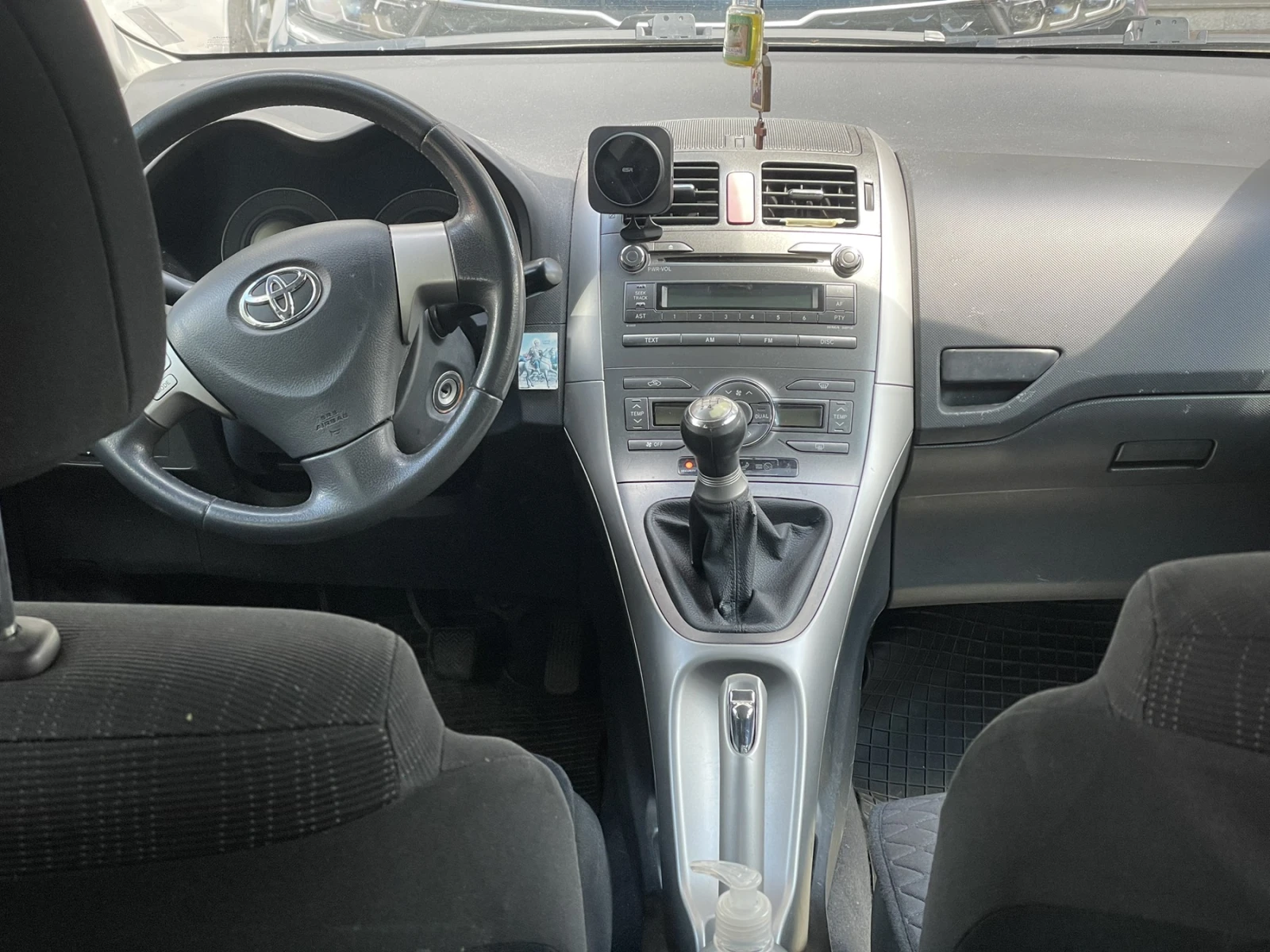Toyota Auris, снимка 7 - Автомобили и джипове - 54519010