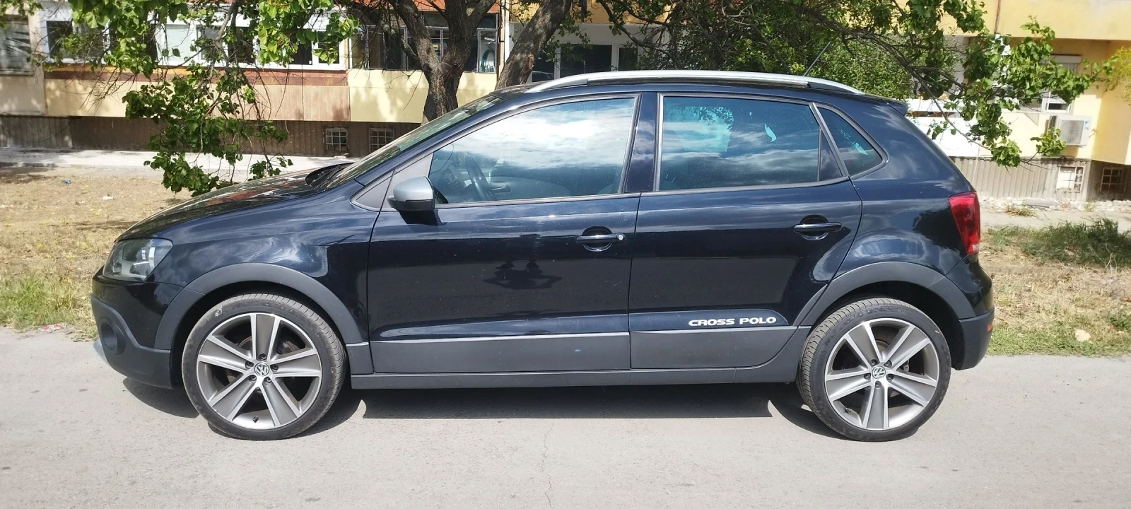 VW Polo Cross Polo 1.6TDI, снимка 5 - Автомобили и джипове - 54656200