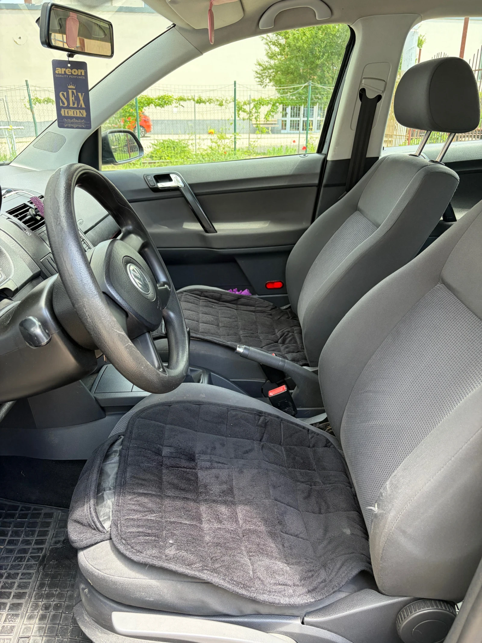 VW Polo 1.2i Отлична, снимка 6 - Автомобили и джипове - 54707858