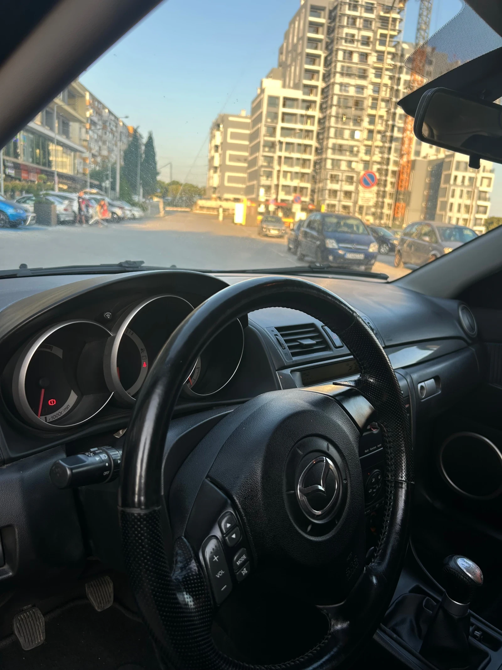 Mazda 3 2.0i, снимка 5 - Автомобили и джипове - 55582266