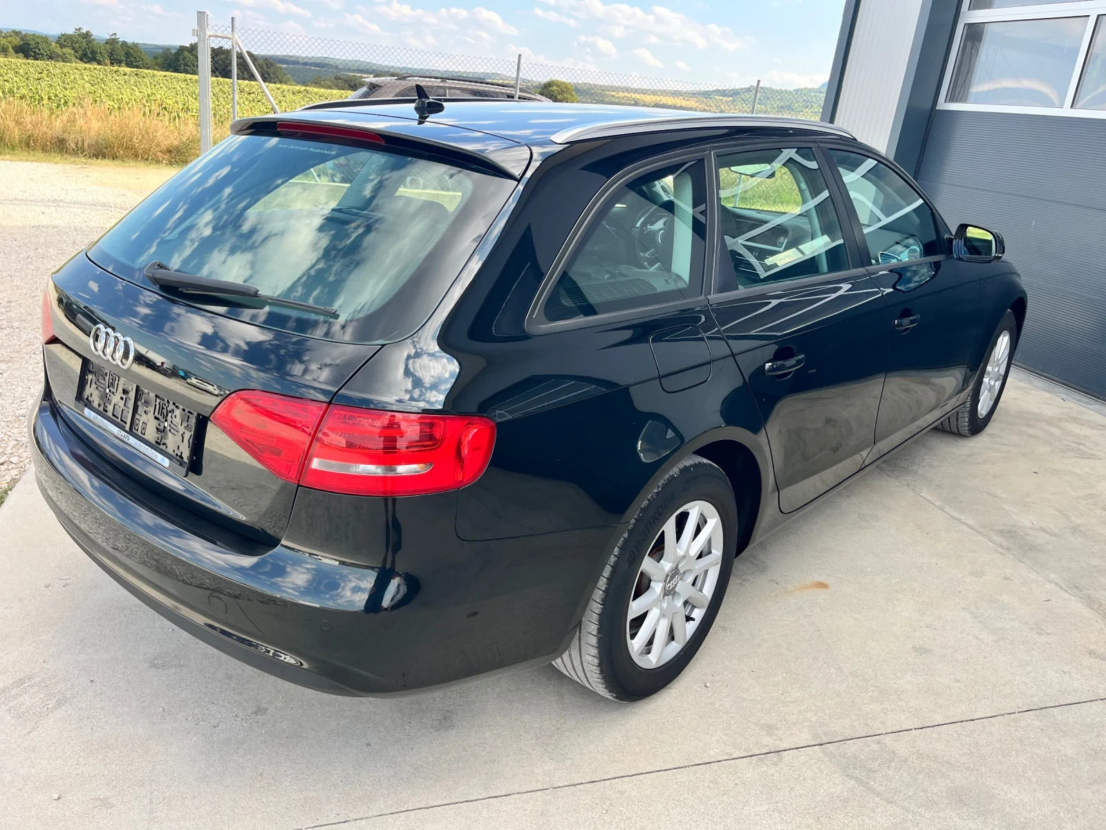 Audi A4 2.0TDi, снимка 5 - Автомобили и джипове - 55616599