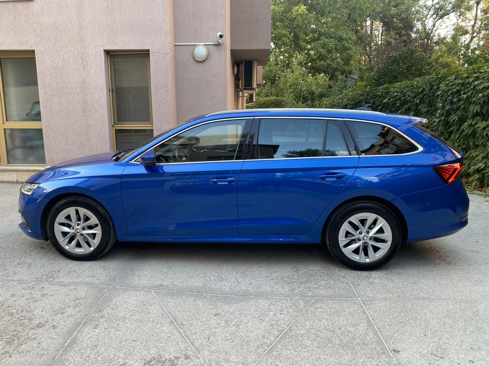 Skoda Octavia 2.0 TDI/ DSG/ Style/ Combi, снимка 8 - Автомобили и джипове - 55932415