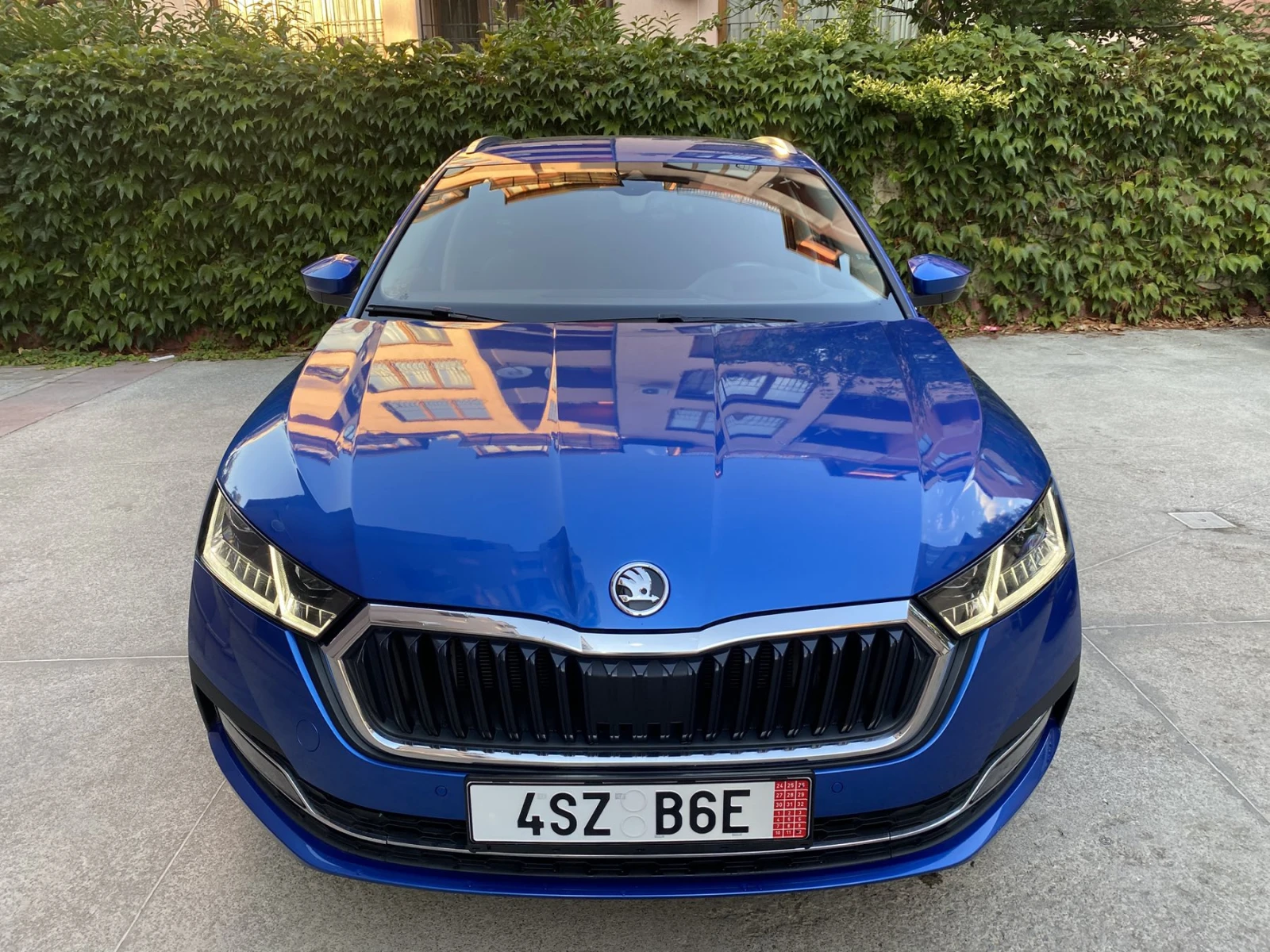 Skoda Octavia 2.0 TDI/ DSG/ Style/ Combi, снимка 2 - Автомобили и джипове - 55932415