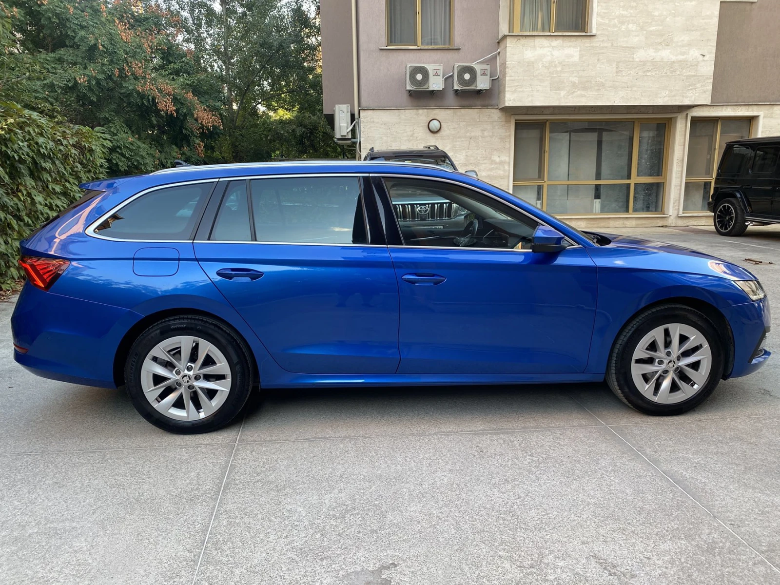 Skoda Octavia 2.0 TDI/ DSG/ Style/ Combi, снимка 4 - Автомобили и джипове - 55932415
