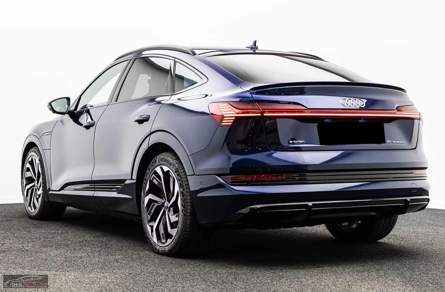Audi E-Tron SPORTBACK/55/408HP/CAM/DIAMOND/SLINE/BLACK/921z, снимка 4 - Автомобили и джипове - 56295937