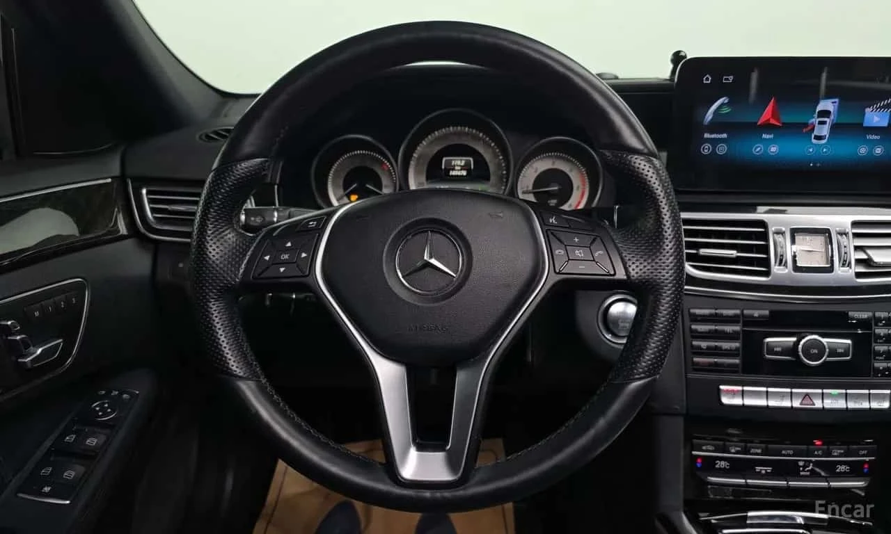 Mercedes-Benz E 220 * E220 CDI Avantgarde * , снимка 13 - Автомобили и джипове - 56596603