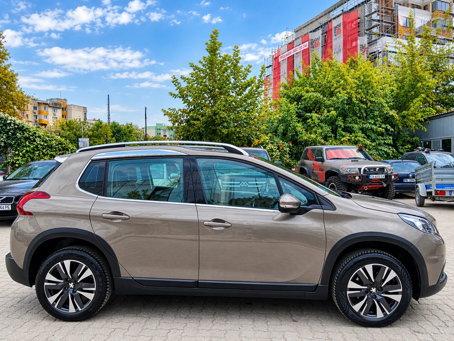 Peugeot 2008 1.2 ALLURE PANORAMA  Като Нова!!!, снимка 5 - Автомобили и джипове - 56713991