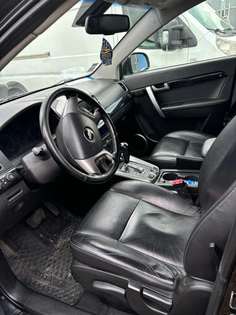 Chevrolet Captiva 2.4 avtomat 7 m, снимка 4 - Автомобили и джипове - 47293830