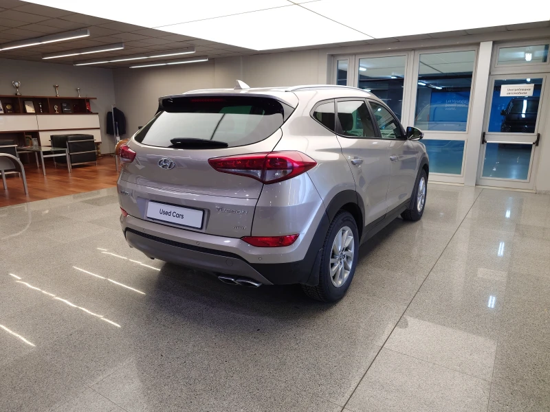 Hyundai Tucson Exclusive AWD , снимка 4 - Автомобили и джипове - 48336068