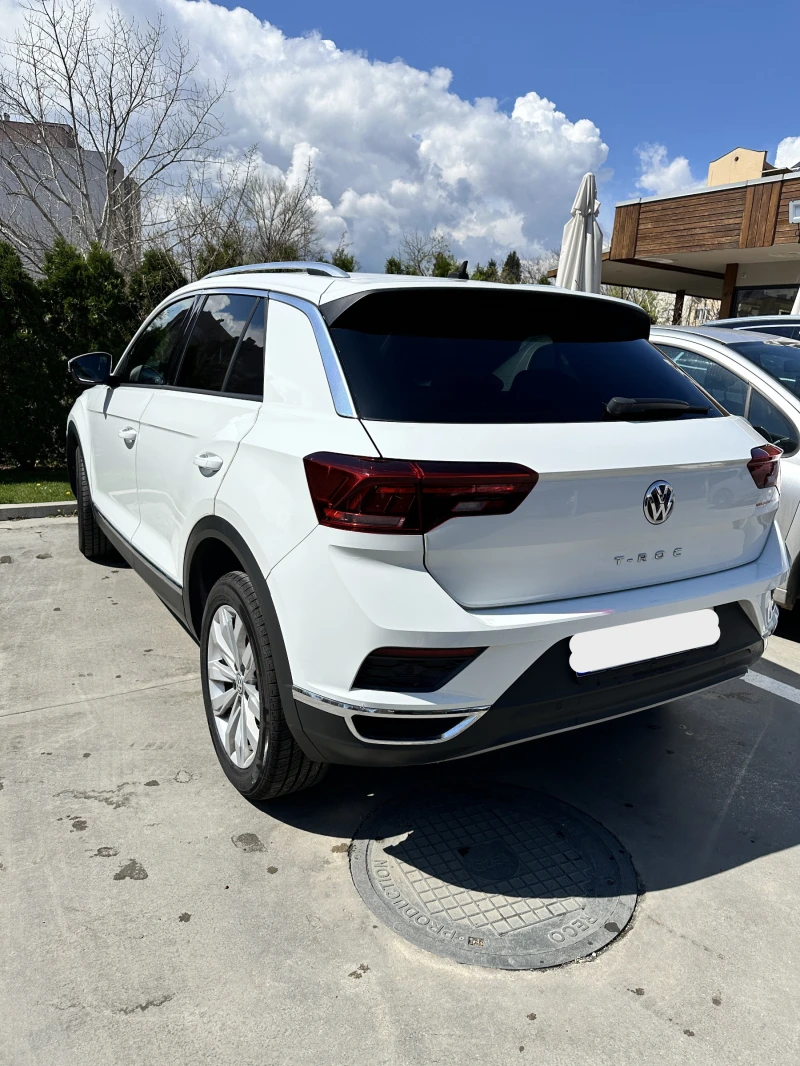 VW T-Roc, снимка 2 - Автомобили и джипове - 52371802