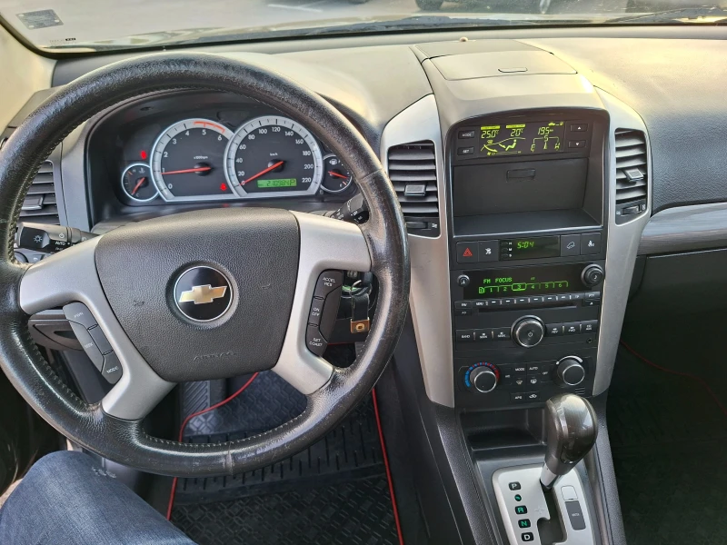 Chevrolet Captiva 6+ 1 МЕСТА, снимка 14 - Автомобили и джипове - 52262403