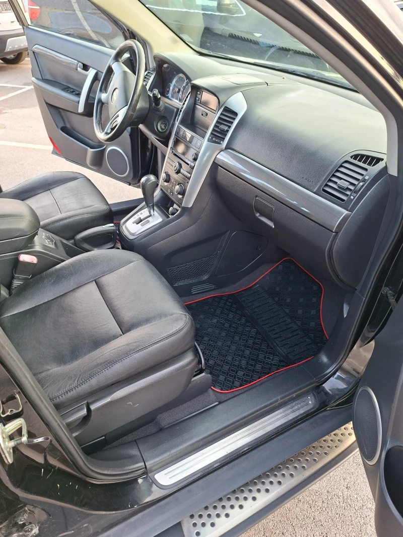 Chevrolet Captiva 6+ 1 МЕСТА, снимка 13 - Автомобили и джипове - 52262403