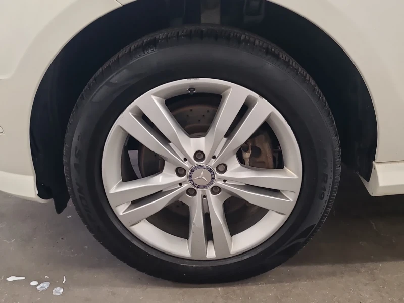 Mercedes-Benz ML 350 Diesel* Amg* Harman Kardon, снимка 9 - Автомобили и джипове - 52724395