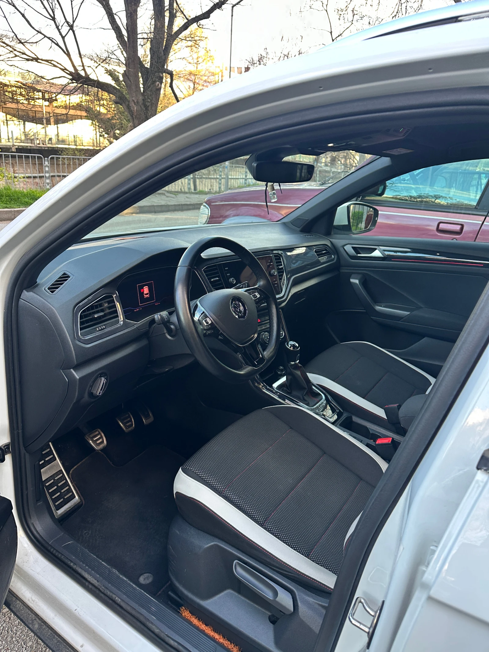 VW T-Roc | Mobile.bg   11