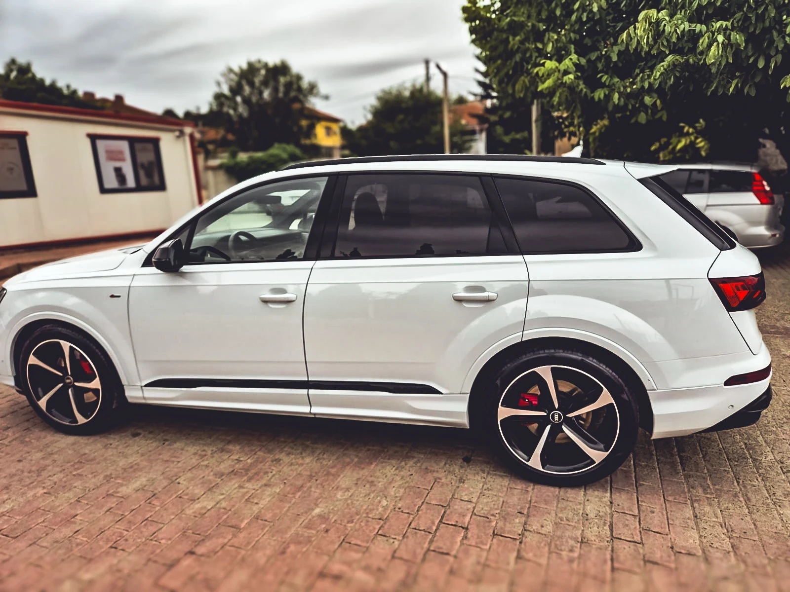 Audi Q7 55 TFSI  S-LINE, BLACK OPTIC, хибрид - изображение 4