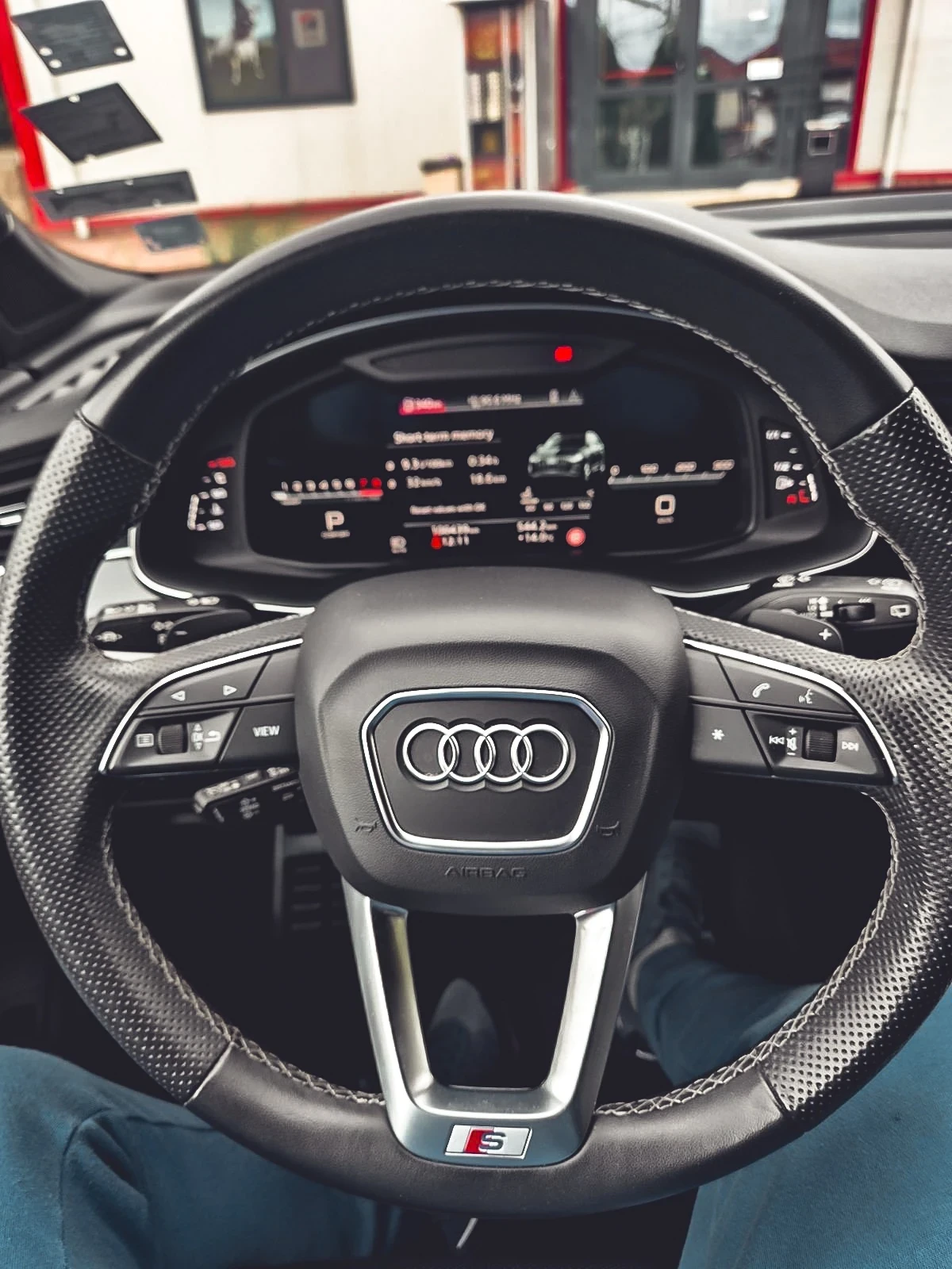 Audi Q7 55 TFSI  S-LINE, BLACK OPTIC, хибрид - изображение 9