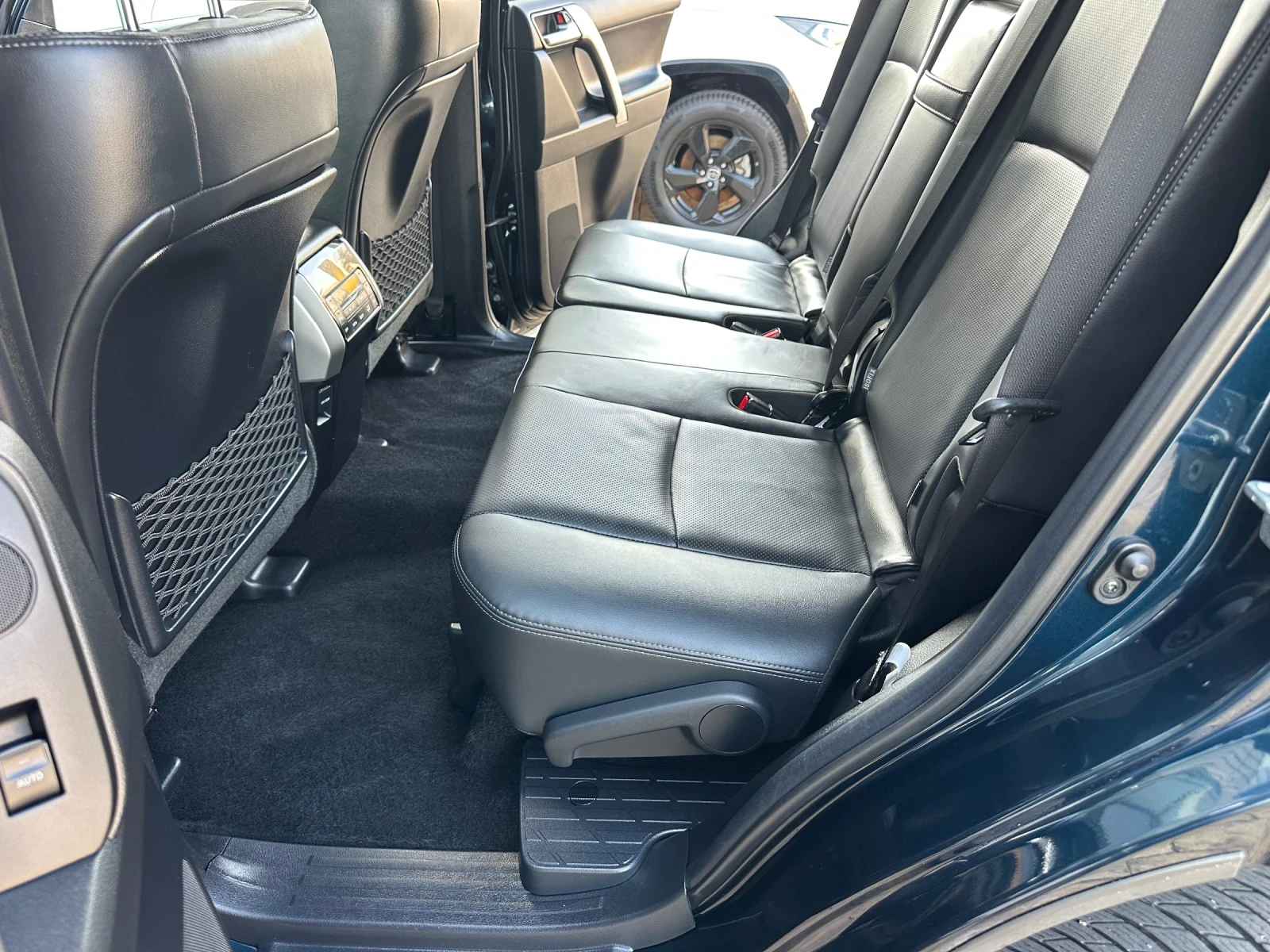 Toyota Land cruiser Black Edition - изображение 8