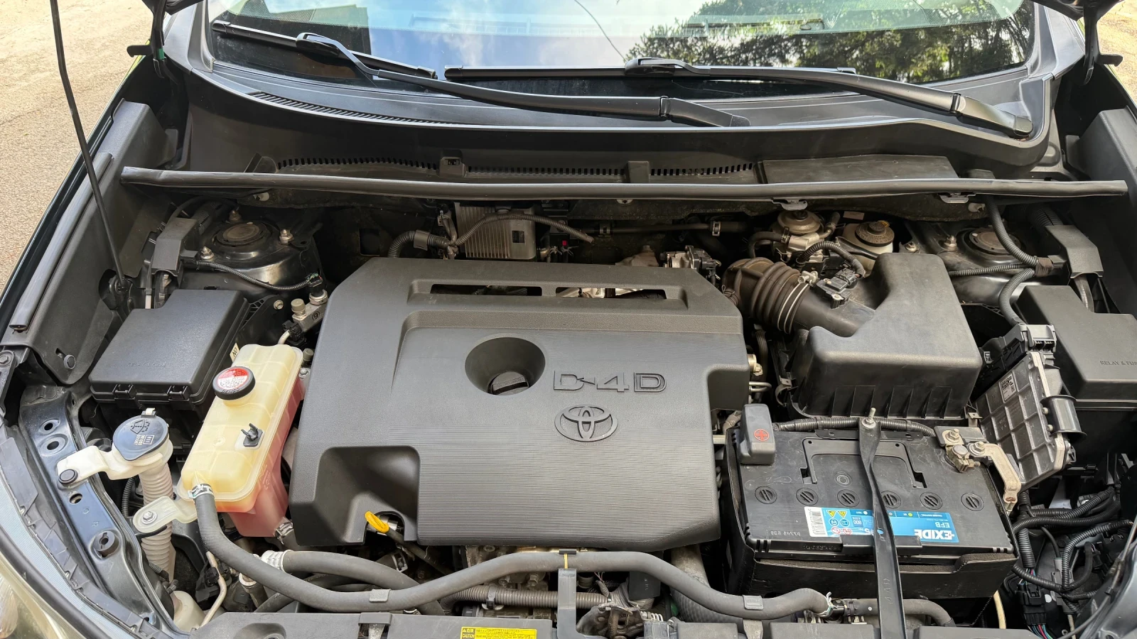 Toyota Rav4 2.0 дизел, снимка 10 - Автомобили и джипове - 54476510