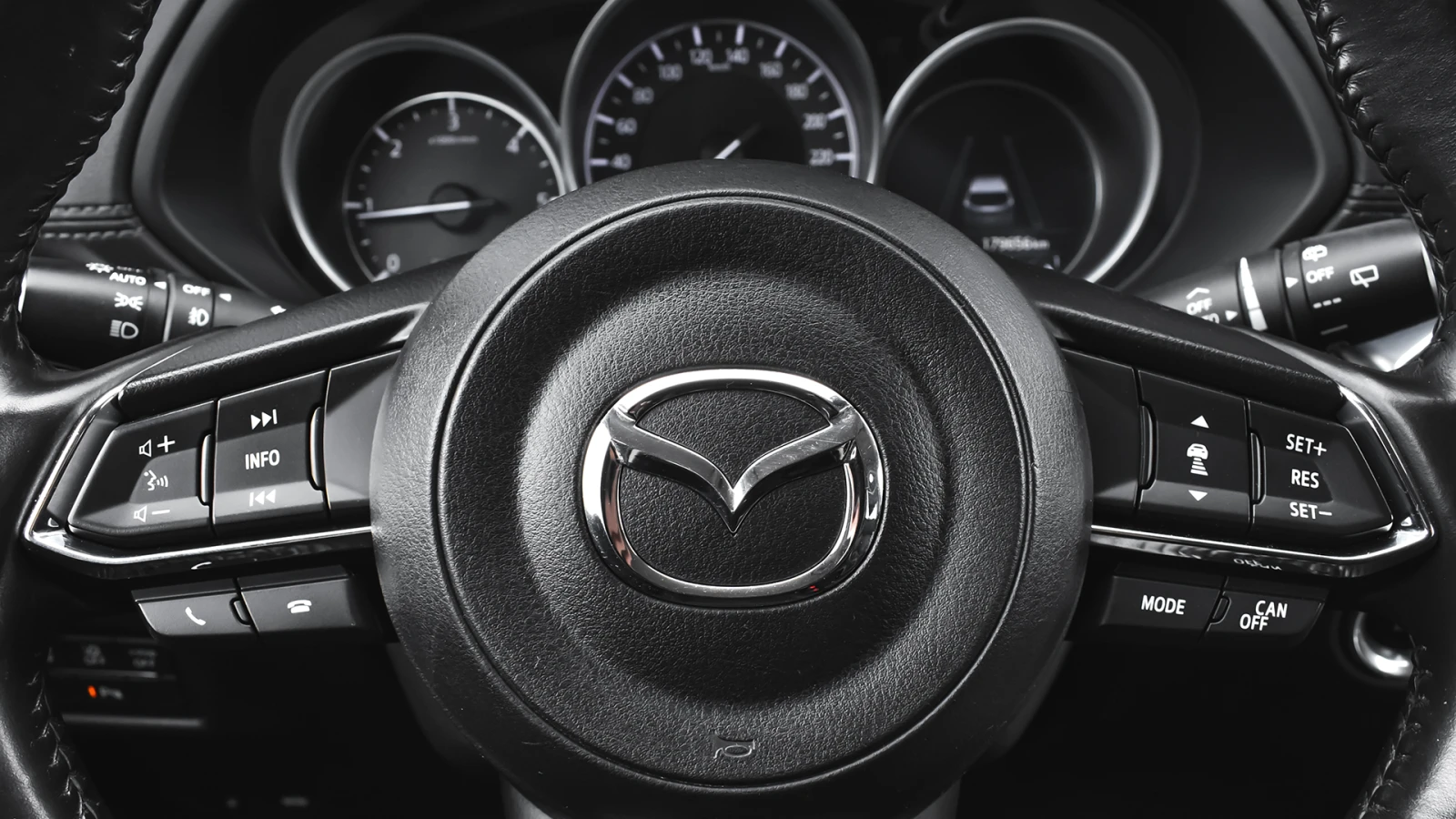 Mazda CX-5 ULTIMATE 2.2 SKYACTIV-D 4x4 Automatic, снимка 10 - Автомобили и джипове - 54596529