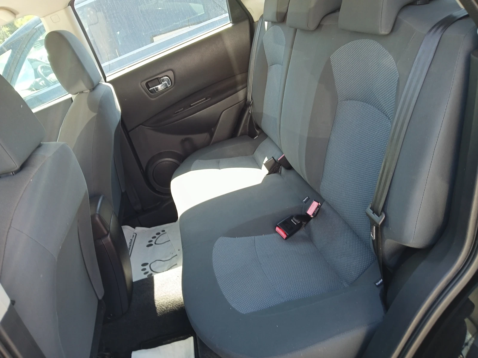 Nissan Qashqai 1.6 газ, снимка 10 - Автомобили и джипове - 55680208